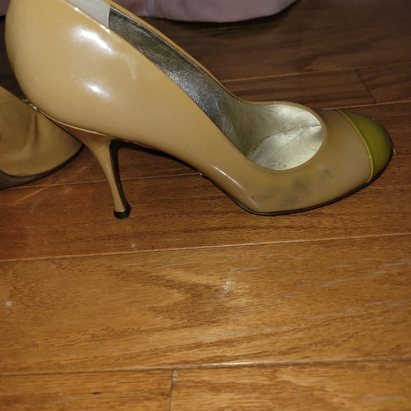 Dolce and Gabbaba pumps - Picture 3 of 6